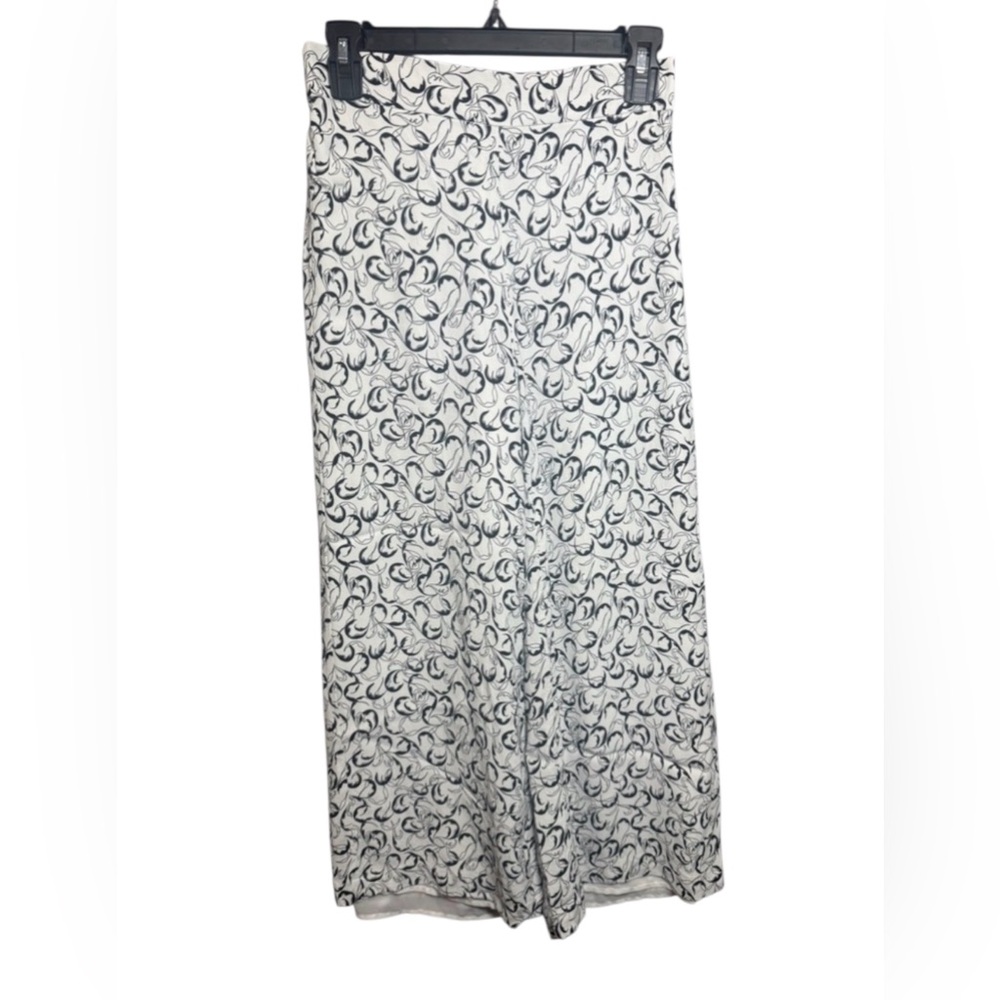 💜 Aritzia Wilfred Black‎ and White Patterned High Rise Crop Flare Trouser Size S